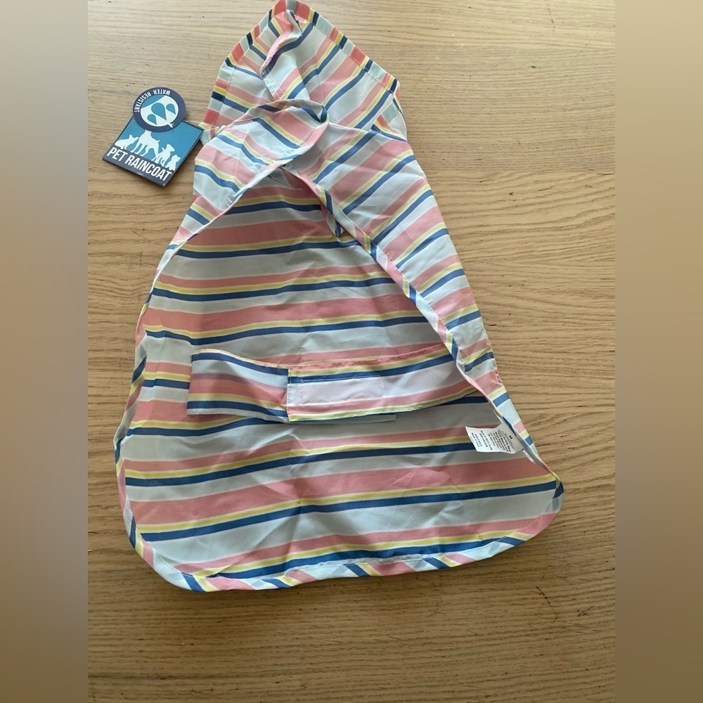 🆕Stripped Water-Resistant Pet Raincoat M🆕 - Picture 4 of 8